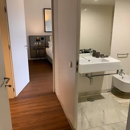 Finestay 8 Building With Balcony And View *